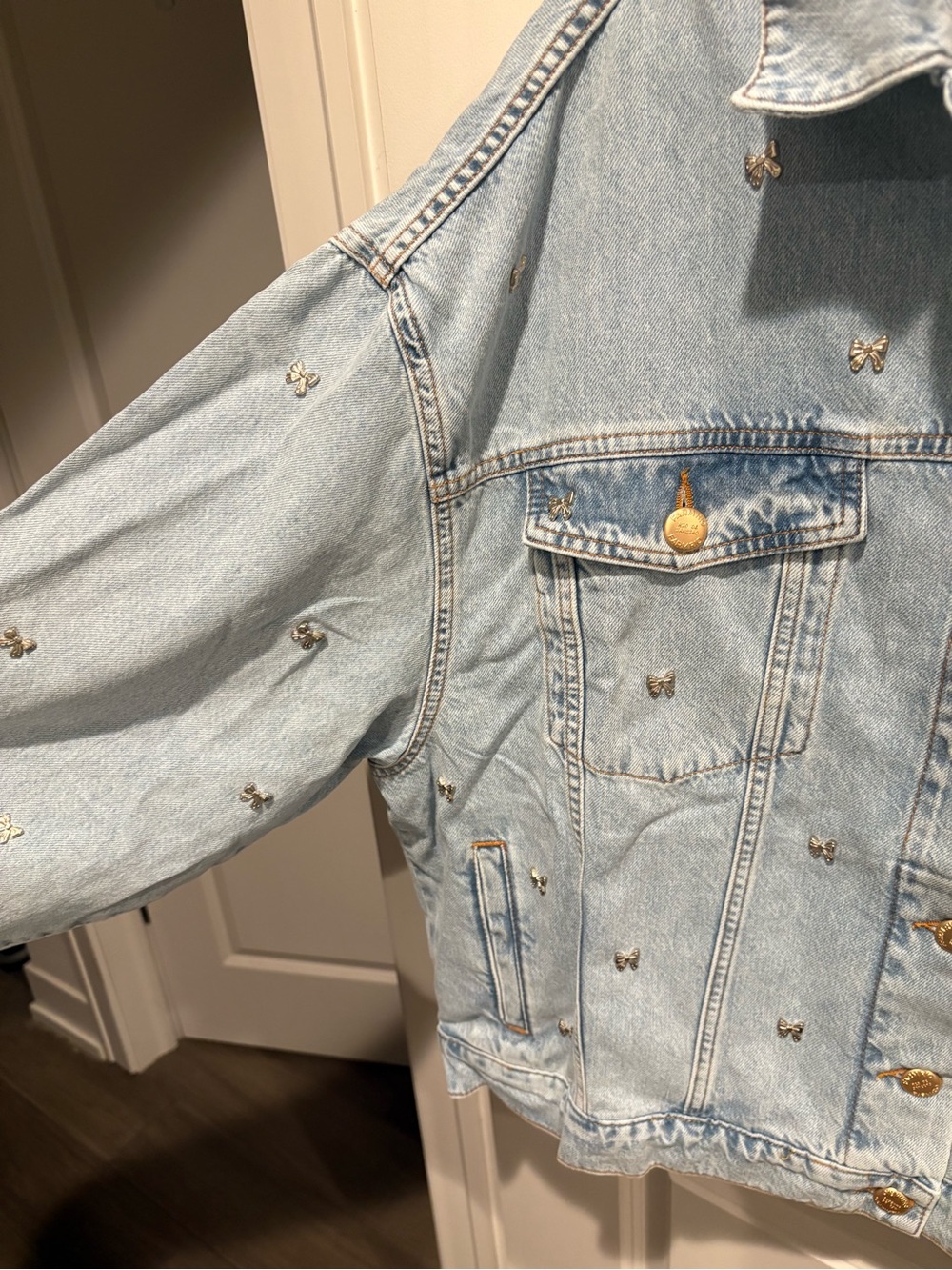 FARM Rio Bows Embroidery Denim Jacket - Picture 6 of 13